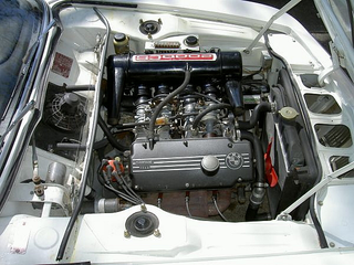 Illustration for article titled For $18,000, This 2000CS Leads Off β60s Week